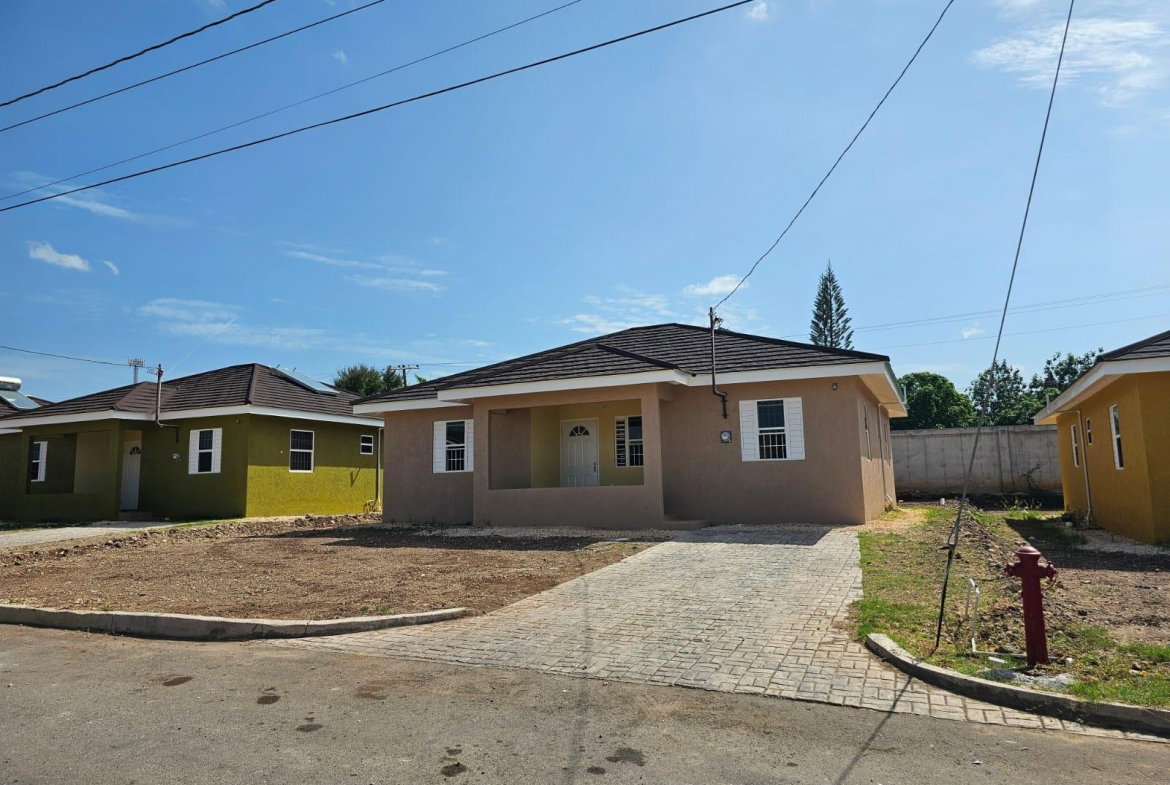 Eighth image of 316 Colbeck Manor in Old Harbour, St. Catherine, Jamaica - property is For Rent
