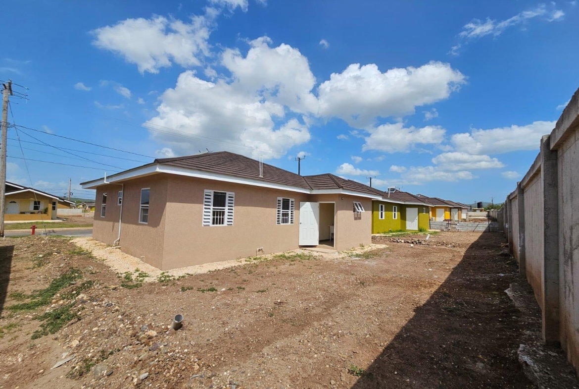 Ninth image of 316 Colbeck Manor in Old Harbour, St. Catherine, Jamaica - property is For Rent