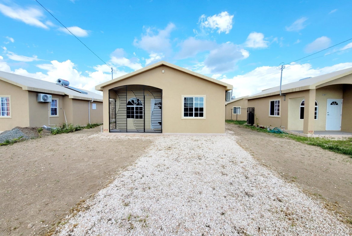 First image of 413- Phoenix Park Village 2 in Phoenix Park, St. Catherine, Jamaica - property is For Rent