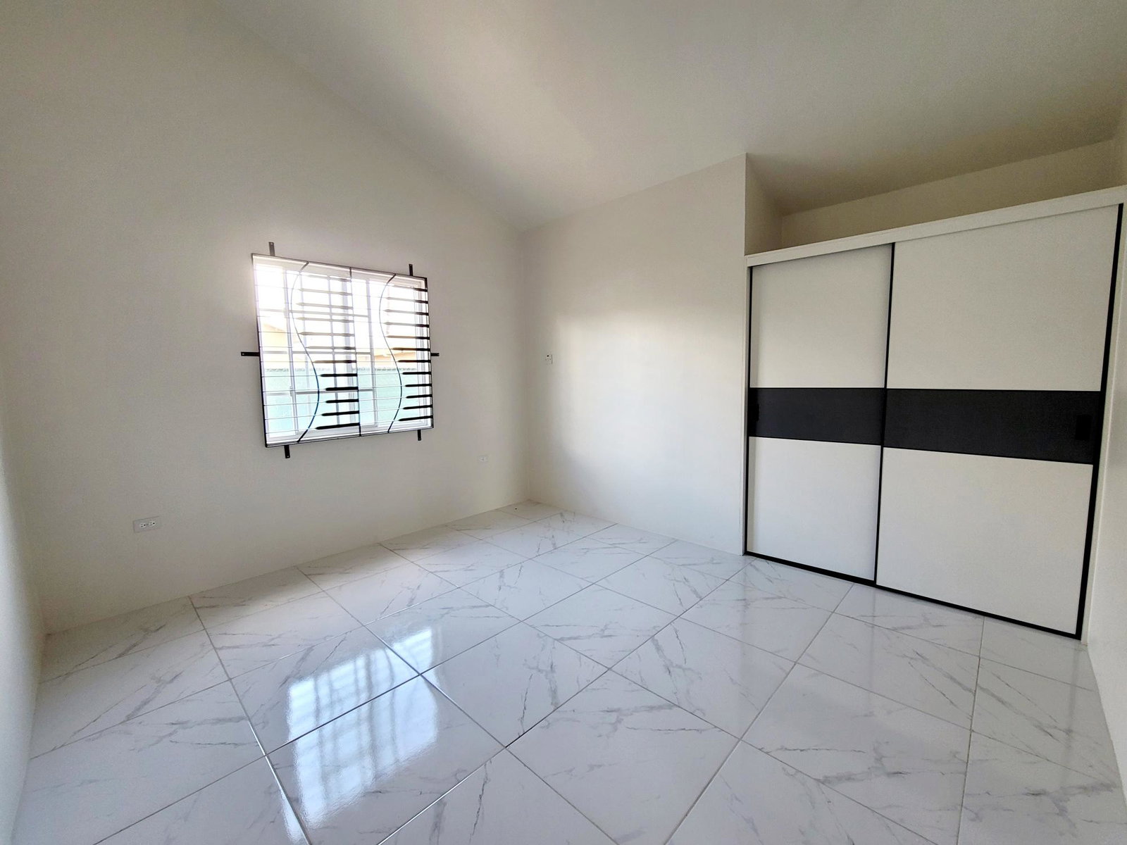Thirteenth image of 413- Phoenix Park Village 2 in Phoenix Park, St. Catherine, Jamaica - property is For Rent
