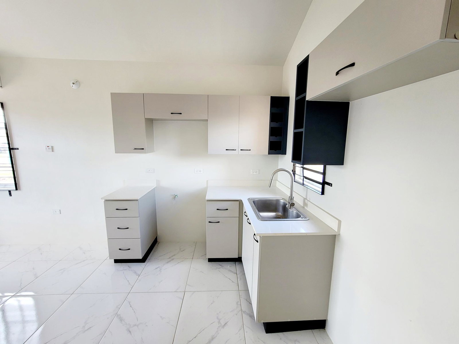 Seventh image of 413- Phoenix Park Village 2 in Phoenix Park, St. Catherine, Jamaica - property is For Rent
