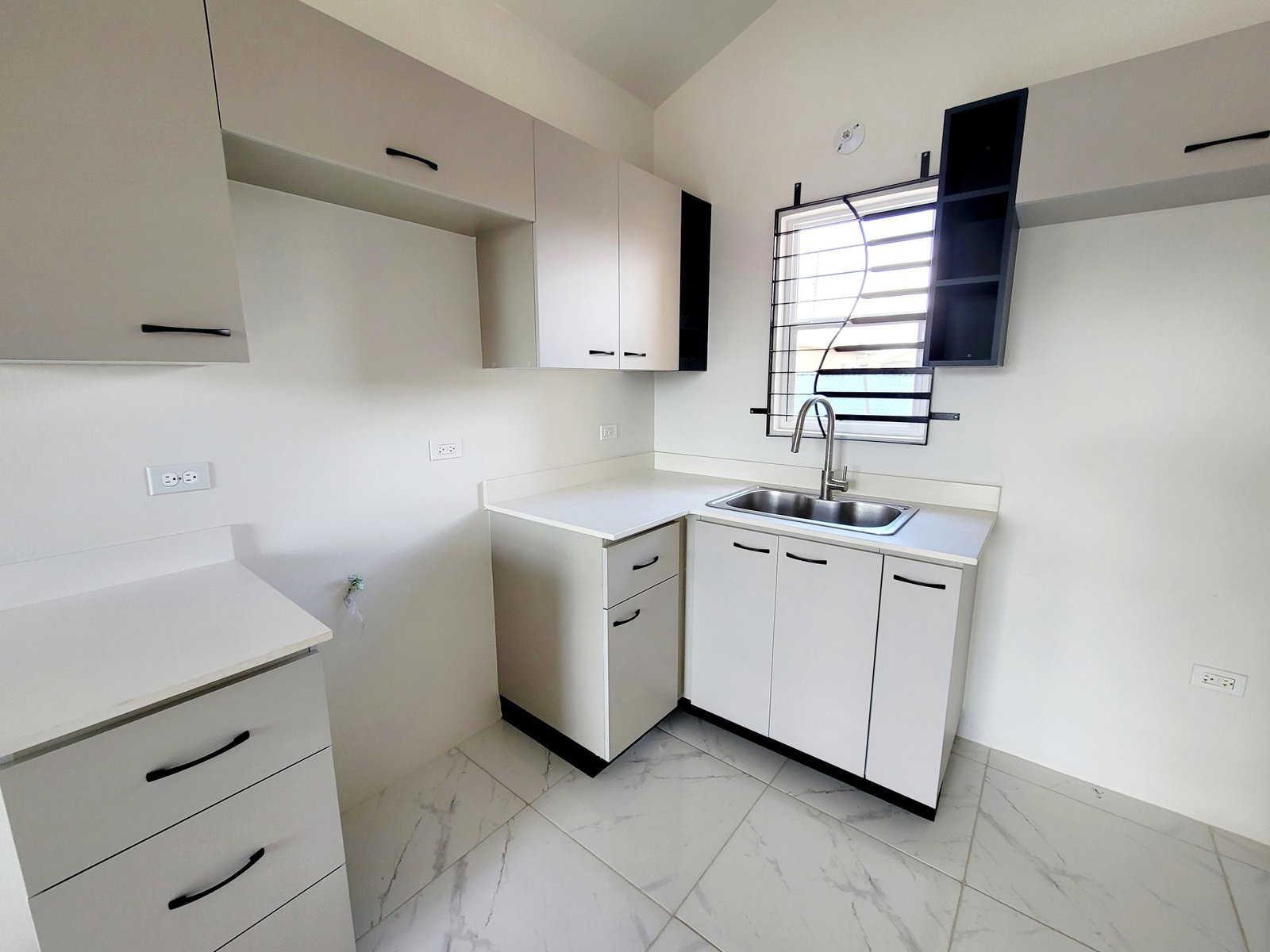 Eighth image of 413- Phoenix Park Village 2 in Phoenix Park, St. Catherine, Jamaica - property is For Rent