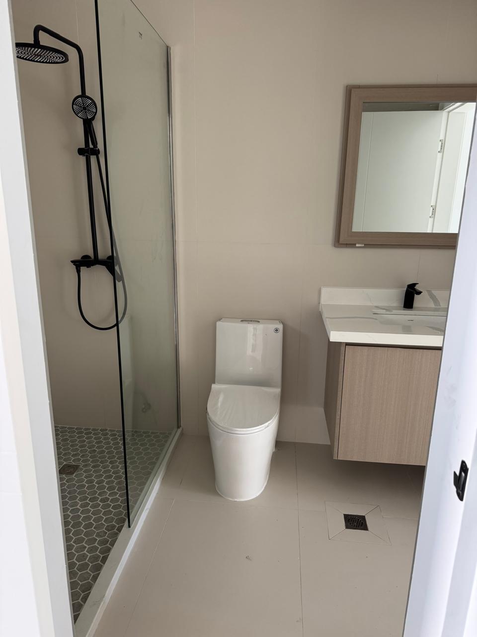 Modern-3-Bedroom-Townhouse-for-Rent-in-Oak-Estates-Portmore-St.-Catherine Fifteenth image of 266 Oak Estates, Bernard Lodg in Bernard Lodge, St. Catherine, Jamaica - property is For Rent