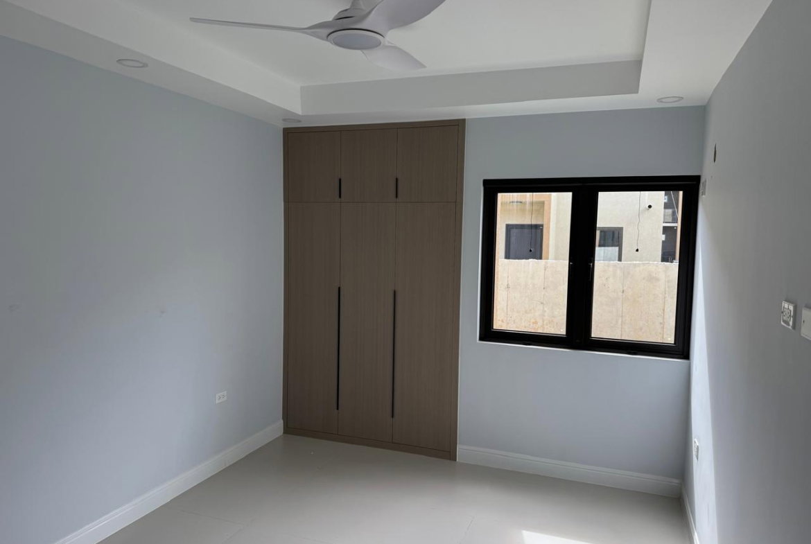 Sixth image of 266 Oak Estates, Bernard Lodg in Bernard Lodge, St. Catherine, Jamaica - property is For Rent
