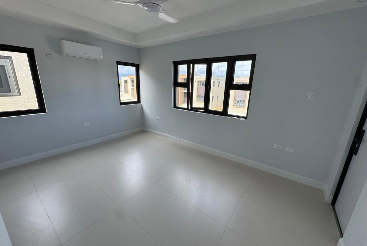 Tenth image of 266 Oak Estates, Bernard Lodg in Bernard Lodge, St. Catherine, Jamaica - property is For Rent