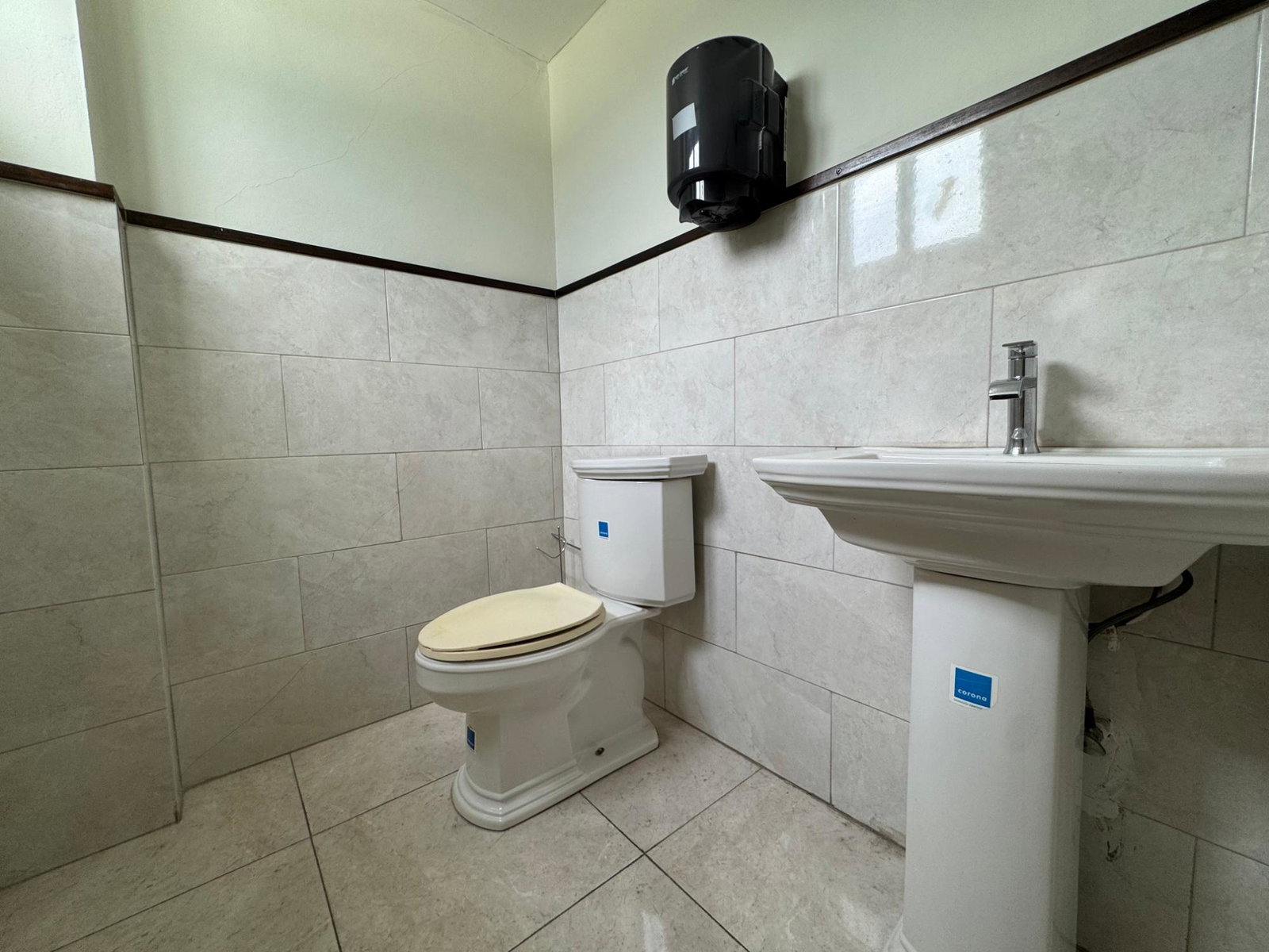 Fourth image of 7-9 Ardenne Road in Kingston 5, St. Andrew, Jamaica - property is For Rent