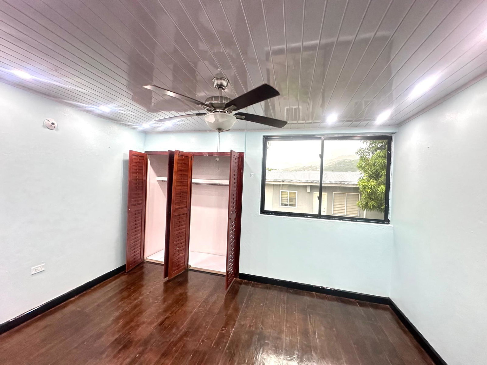 Newly-Renovated-2-Bed-Townhouse-for-Rent-in-Kingston-6-St.-Andrew Fifteenth image of 2d Vectis Avenue in Kingston 6, St. Andrew, Jamaica - property is For Rent