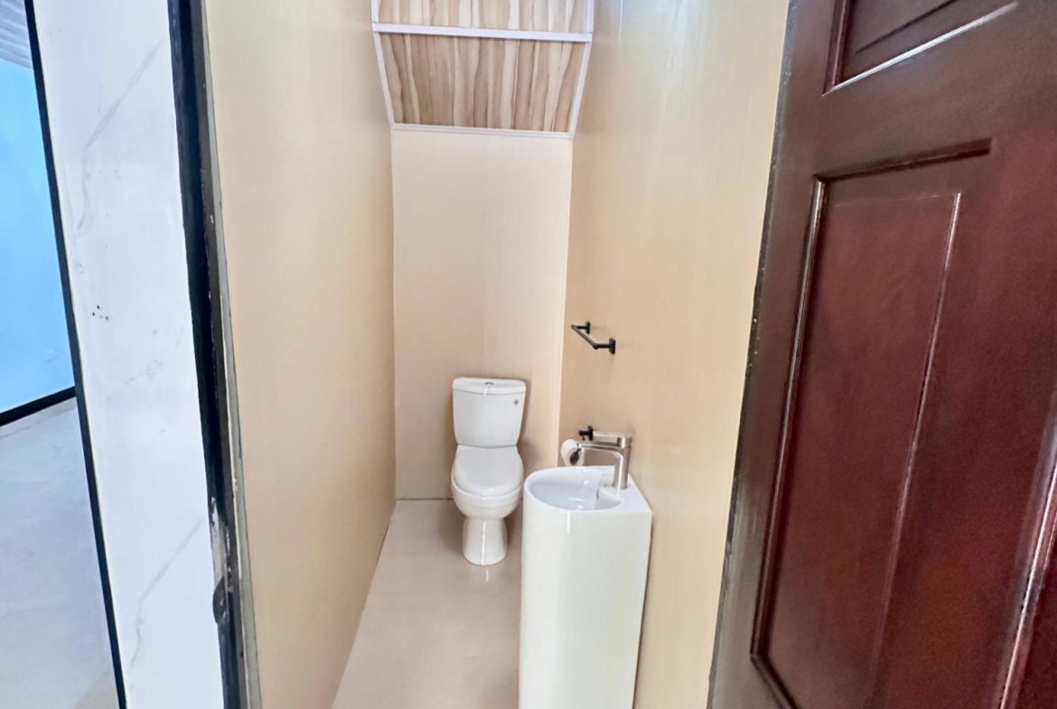 Fourth image of 2d Vectis Avenue in Kingston 6, St. Andrew, Jamaica - property is For Rent