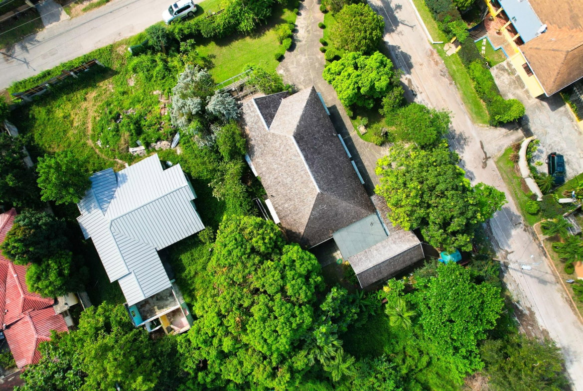 Eleventh image of 15 Sandhurst Crescent in Kingston 6, St. Andrew, Jamaica - property is For Sale