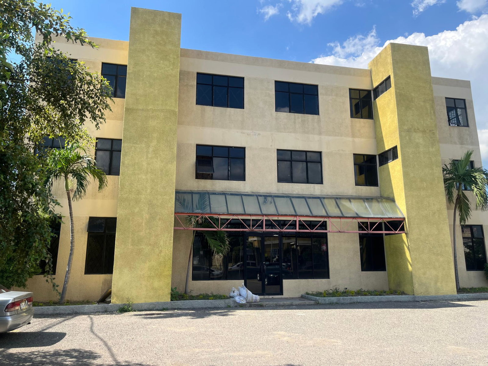 Fifth image of 137 Maxfield Avenue, Kingston in Kingston 10, St. Andrew, Jamaica - property is For Rent