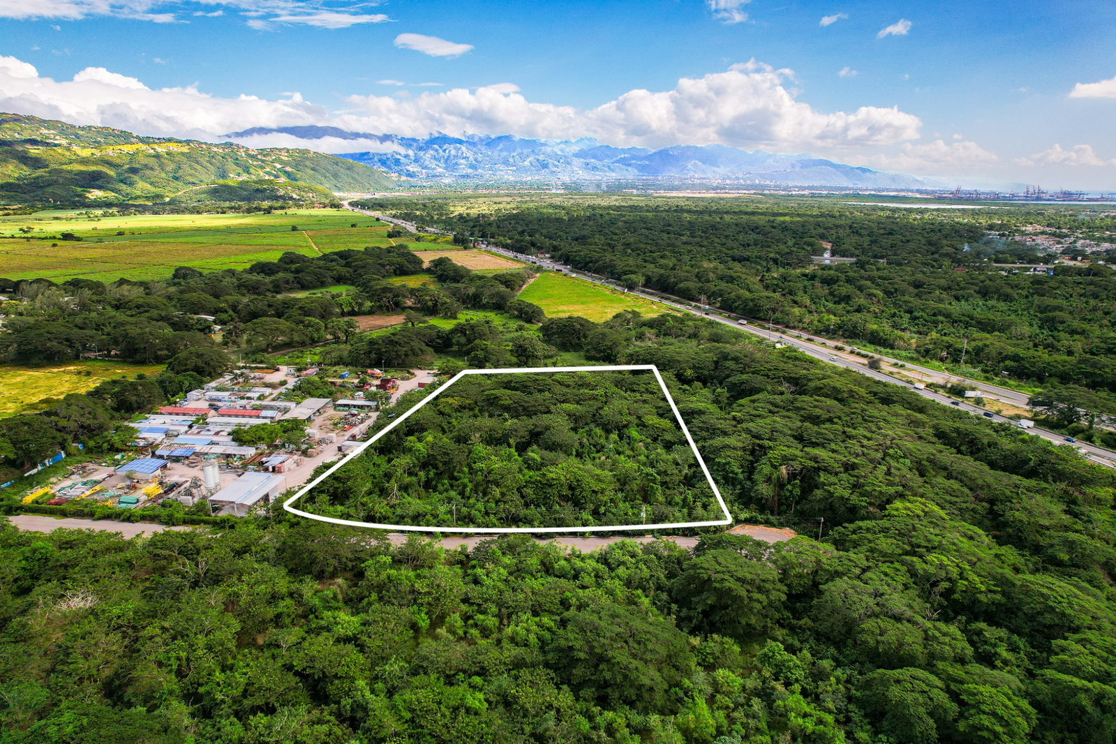 Sixth image of 7 Caymanas Estate in Caymanas Estates, St. Catherine, Jamaica - property is For Sale