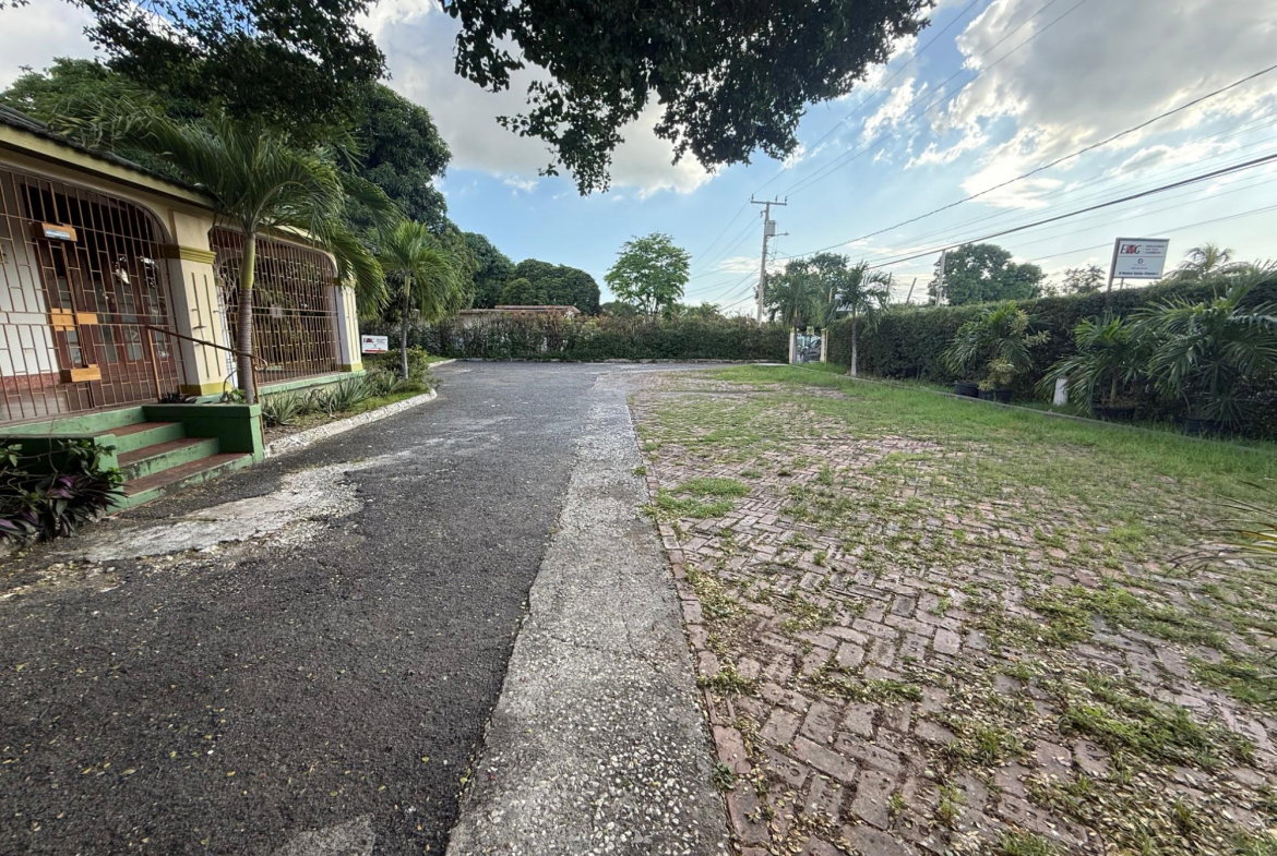 Fourth image of 16 Windsor Avenue, Kingston 5 in Kingston 5, St. Andrew, Jamaica - property is For Sale