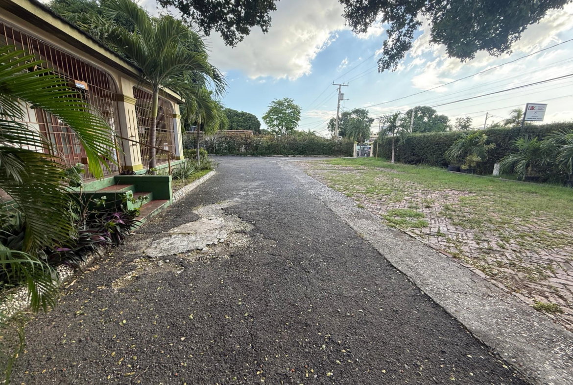 Fifth image of 16 Windsor Avenue, Kingston 5 in Kingston 5, St. Andrew, Jamaica - property is For Sale