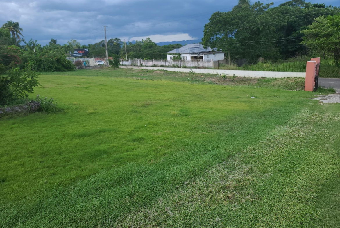 Sixth image of 88- Santa Cruz in Santa Cruz, St. Elizabeth, Jamaica - property is For Sale