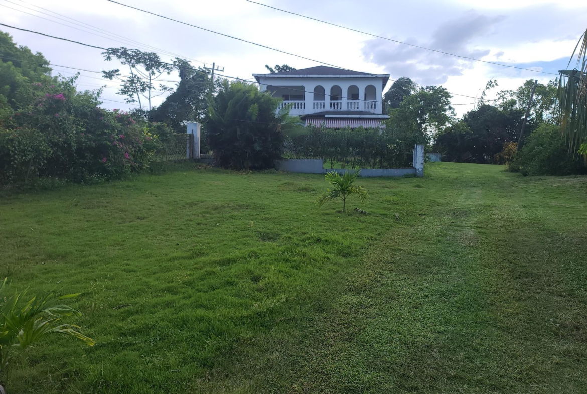 Ninth image of 88- Santa Cruz in Santa Cruz, St. Elizabeth, Jamaica - property is For Sale