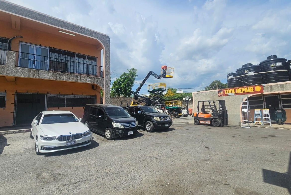 Fifth image of Shop #9 Crossroads, Slipe Road, s in Kingston 5, St. Andrew, Jamaica - property is For Rent