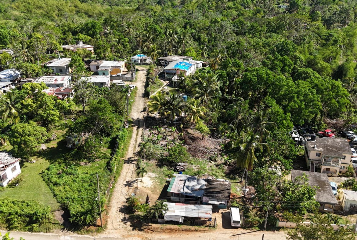 Second image of Commodore Linstead in Linstead, St. Catherine, Jamaica - property is For Sale