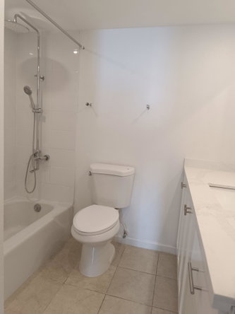 Eleventh image of 11b-1-3 Ocean Blvd, Ocean Towers in KINGSTON, Kingston, Jamaica - property is For Rent