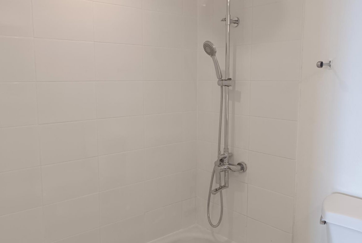 Twelfth image of 11b-1-3 Ocean Blvd, Ocean Towers in KINGSTON, Kingston, Jamaica - property is For Rent