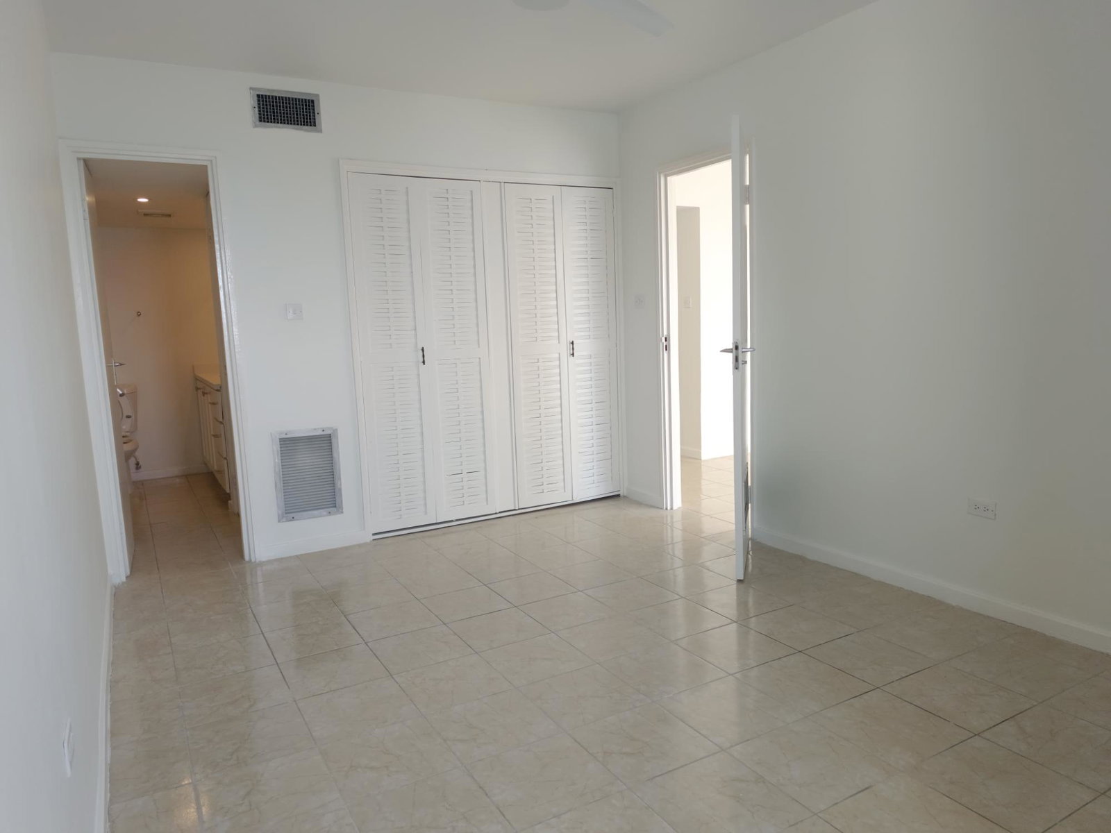 Ninth image of 11b-1-3 Ocean Blvd, Ocean Towers in KINGSTON, Kingston, Jamaica - property is For Rent