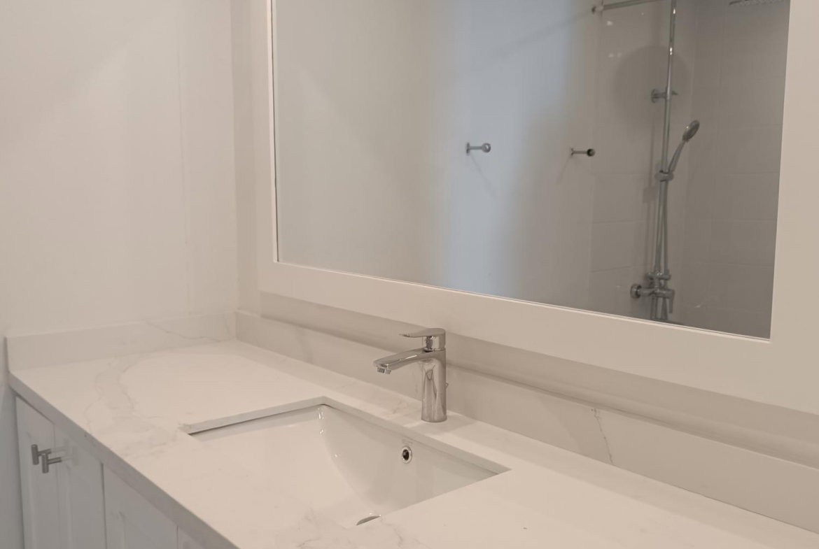 Tenth image of 11b-1-3 Ocean Blvd, Ocean Towers in KINGSTON, Kingston, Jamaica - property is For Rent