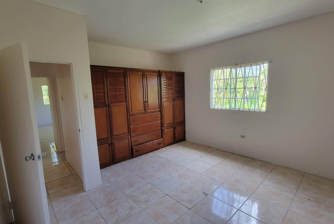 Sixth image of 29 Hoose Avenue, Angel's, sp in Angels, St. Catherine, Jamaica - property is For Rent