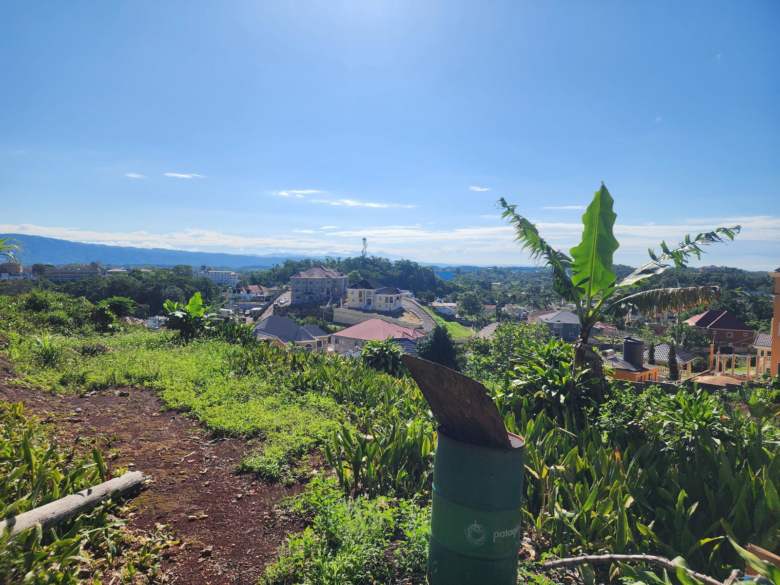 Second image of 3g- Avondale Heights in Avondale Heights, Manchester, Jamaica - property is For Sale