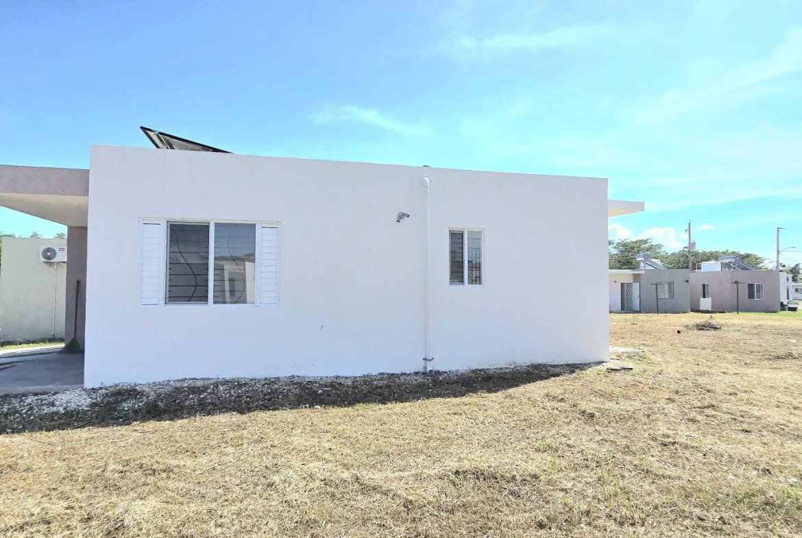 Fifth image of 20-20 Albert Huie Rd, Bushy pa in Bushy Park, St. Catherine, Jamaica - property is For Rent
