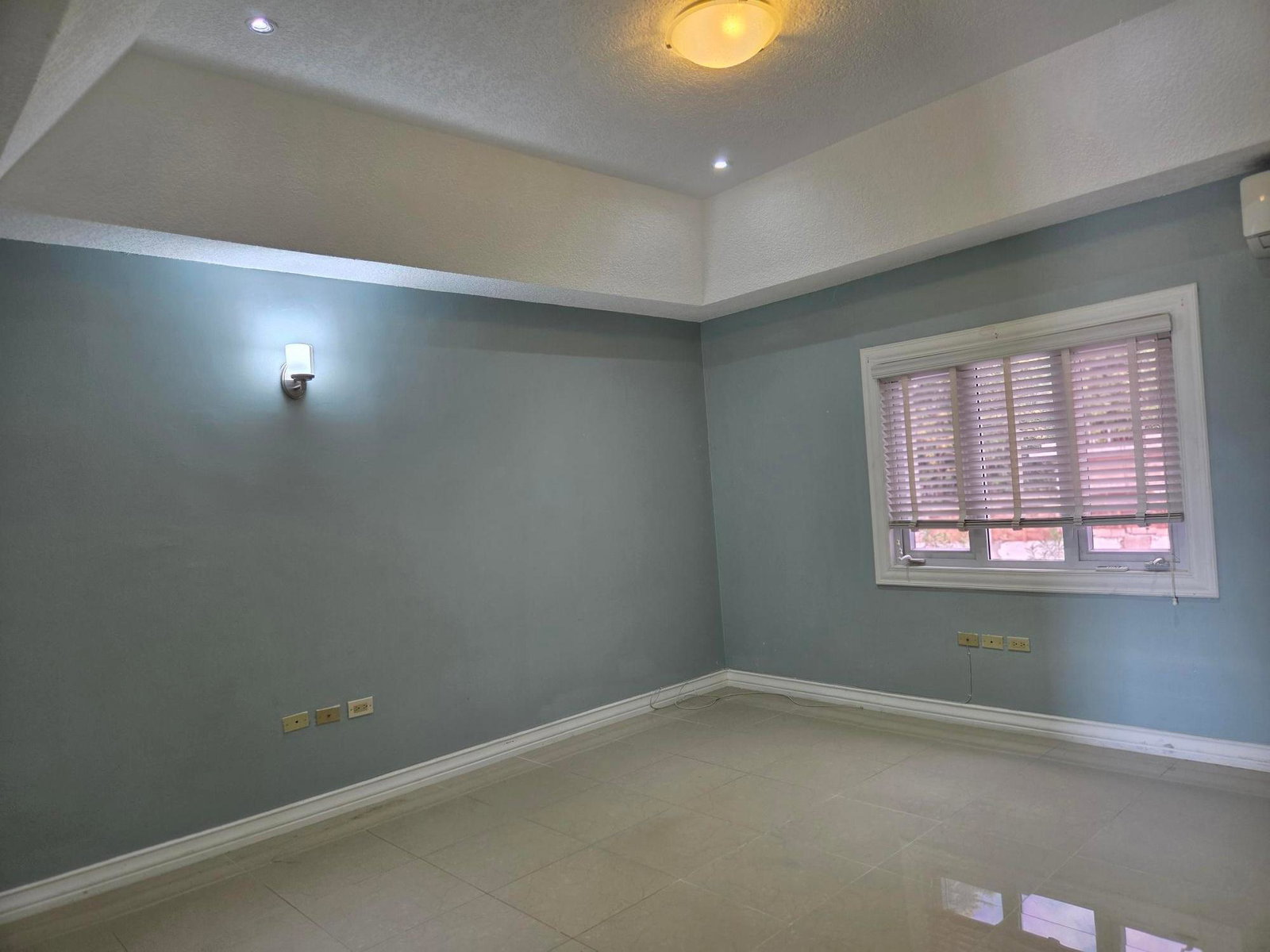 Eleventh image of 14-9 Garth Road in Kingston 8, St. Andrew, Jamaica - property is For Rent