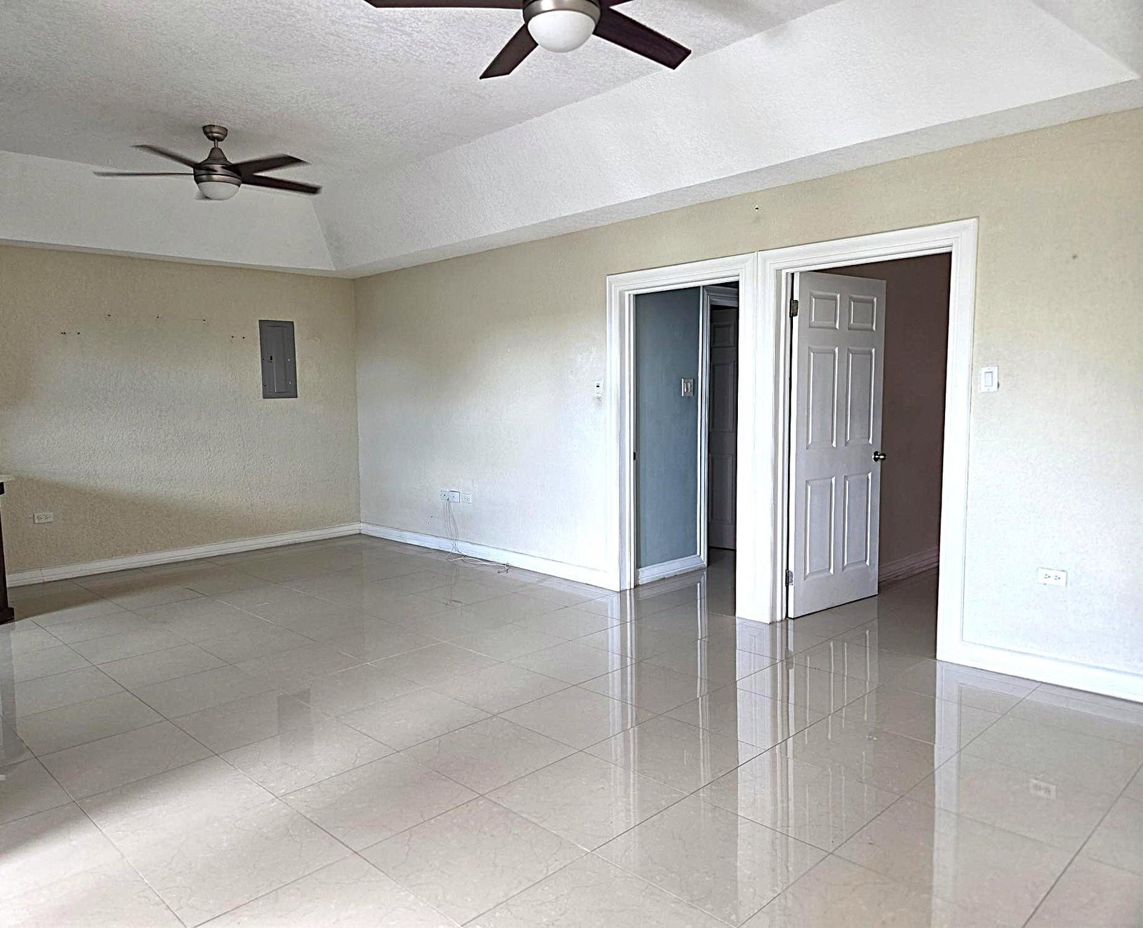 Eighth image of 14-9 Garth Road in Kingston 8, St. Andrew, Jamaica - property is For Rent