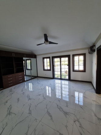 Fifth image of 8 Buena Vista Drive, Kgn 6. in Kingston 6, St. Andrew, Jamaica - property is For Rent