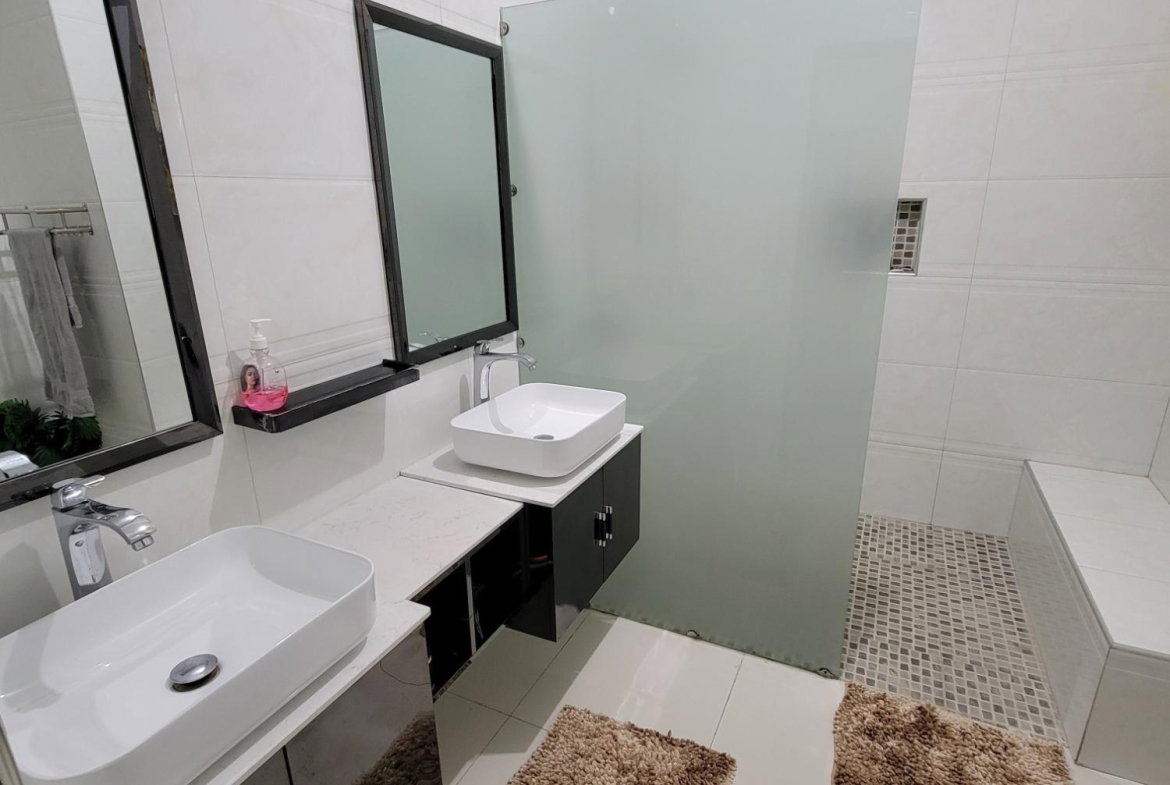 Ninth image of 3-21 Knightsdale dr in Kingston 19, St. Andrew, Jamaica - property is For Rent