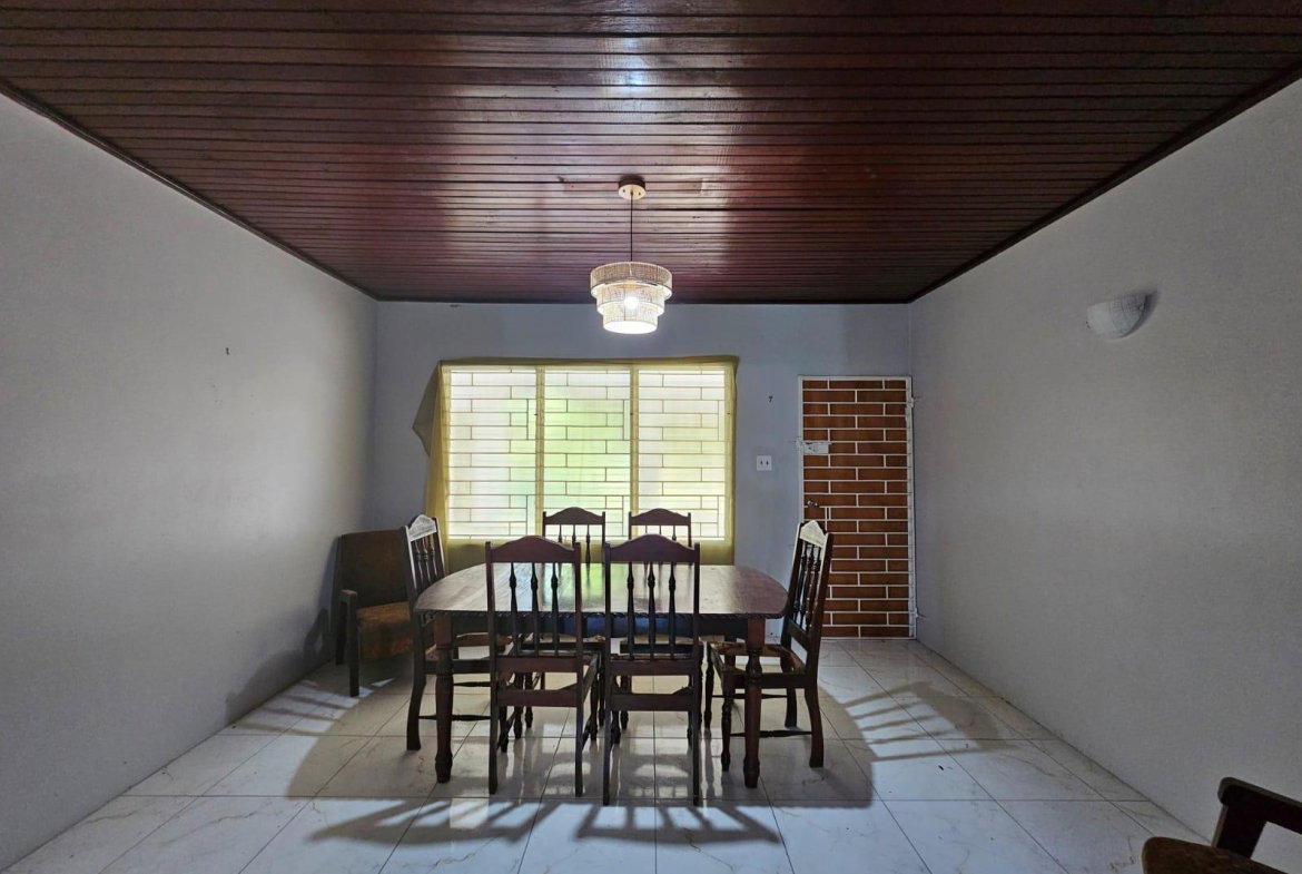 Thirteenth image of Knightsdale Drive in Kingston 19, St. Andrew, Jamaica - property is For Rent