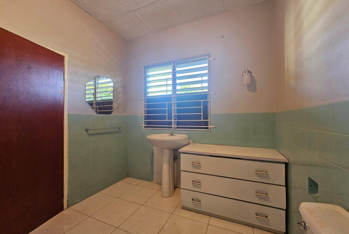 Seventeenth image of Knightsdale Drive in Kingston 19, St. Andrew, Jamaica - property is For Rent
