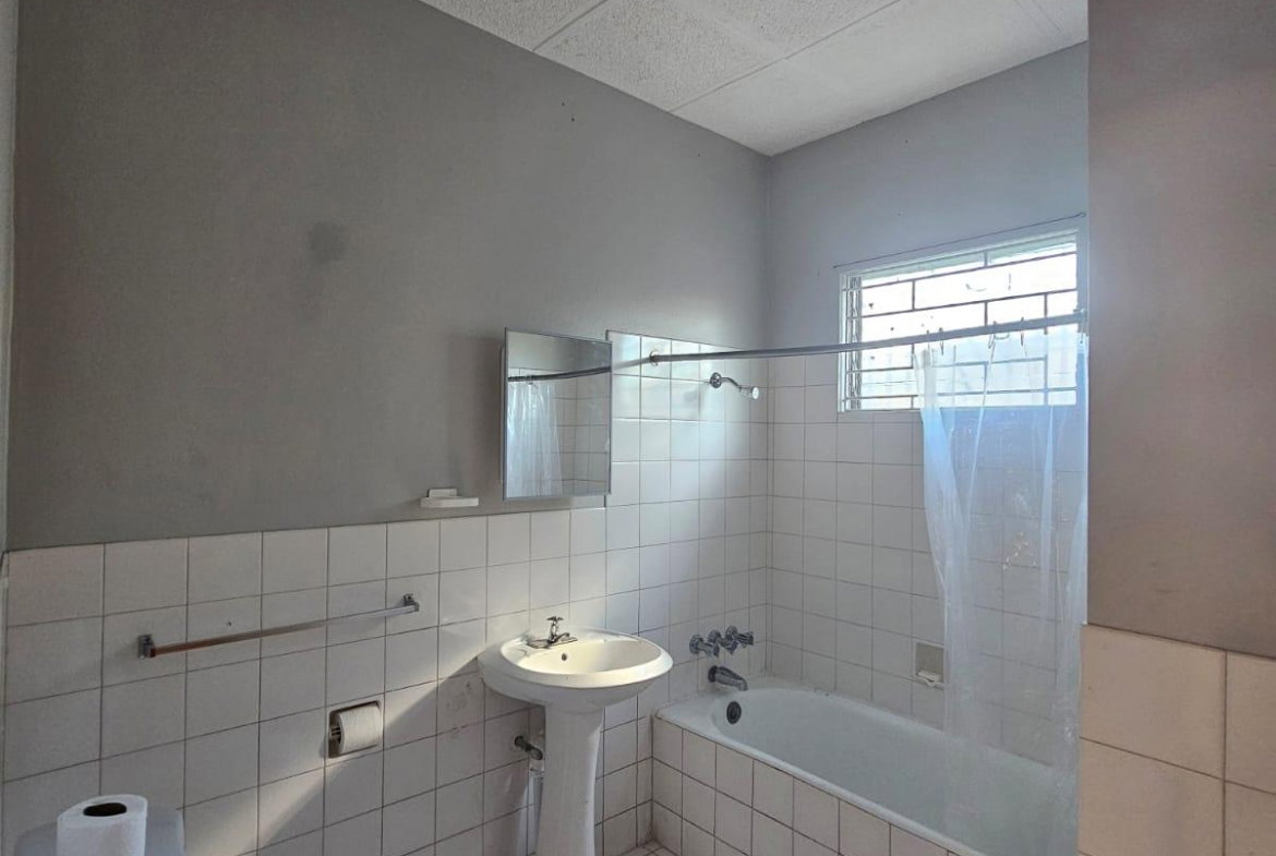 Nineteenth image of Knightsdale Drive in Kingston 19, St. Andrew, Jamaica - property is For Rent