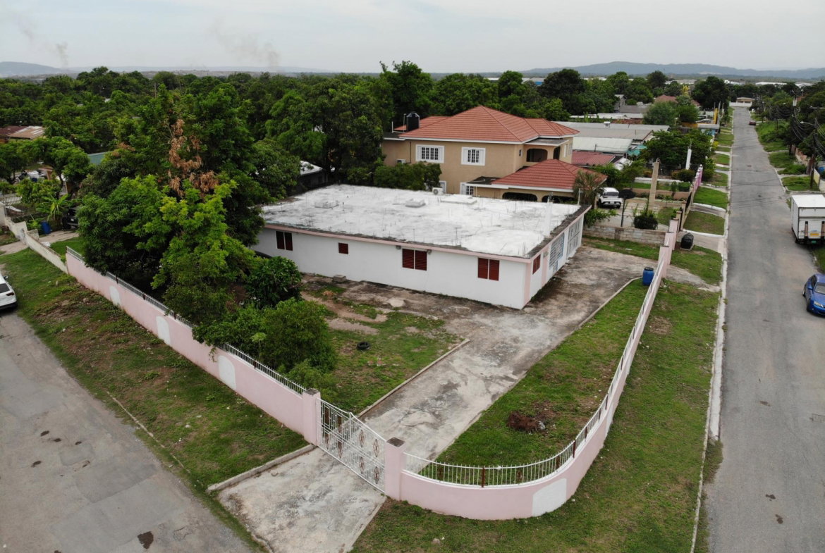 Nineteenth image of 9 Warminister Drive in KINGSTON, Kingston, Jamaica - property is For Sale