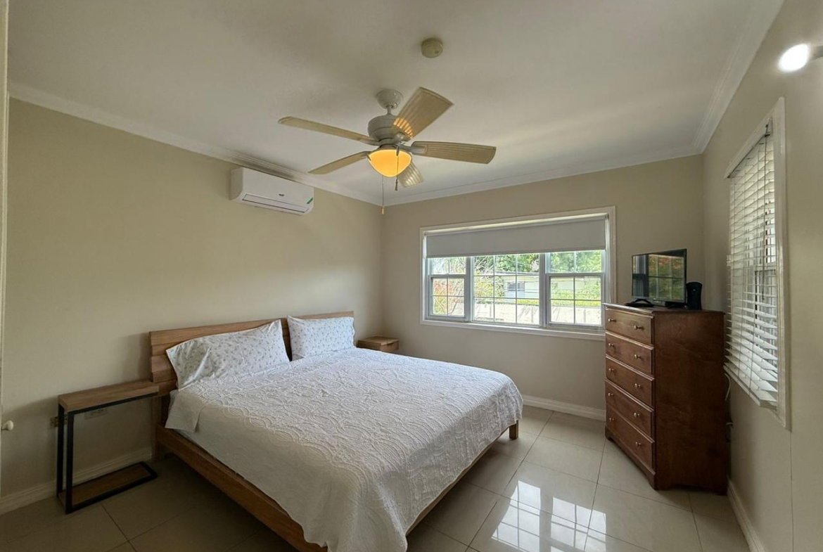 Seventeenth image of 106c-3 st Michaels Terrace in Kingston 6, St. Andrew, Jamaica - property is For Rent