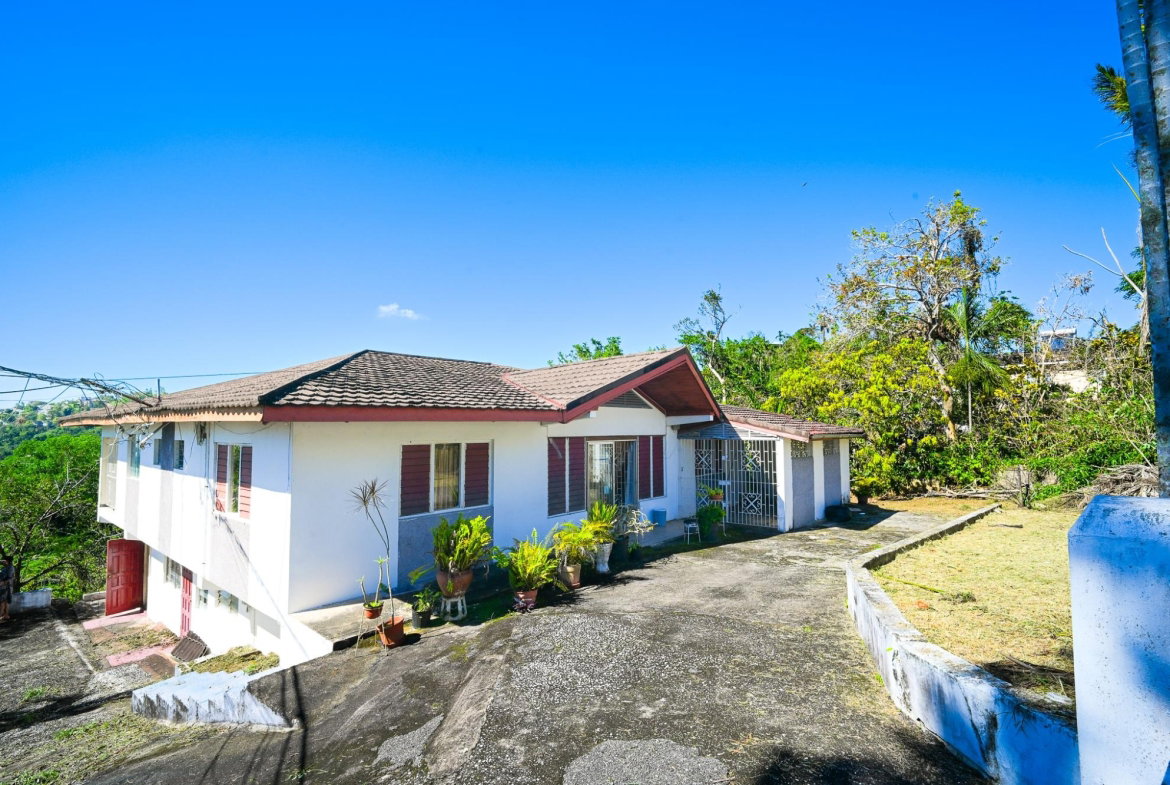 Seventh image of 11 Fort George Crescent in Kingston 9, St. Andrew, Jamaica - property is For Sale