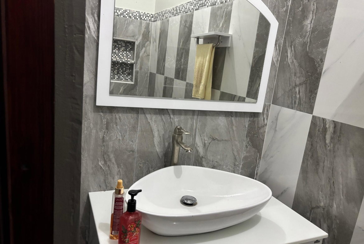 Twenty-Ninth image of 1-1a Stanmore Terrace in Kingston 19, St. Andrew, Jamaica - property is For Rent