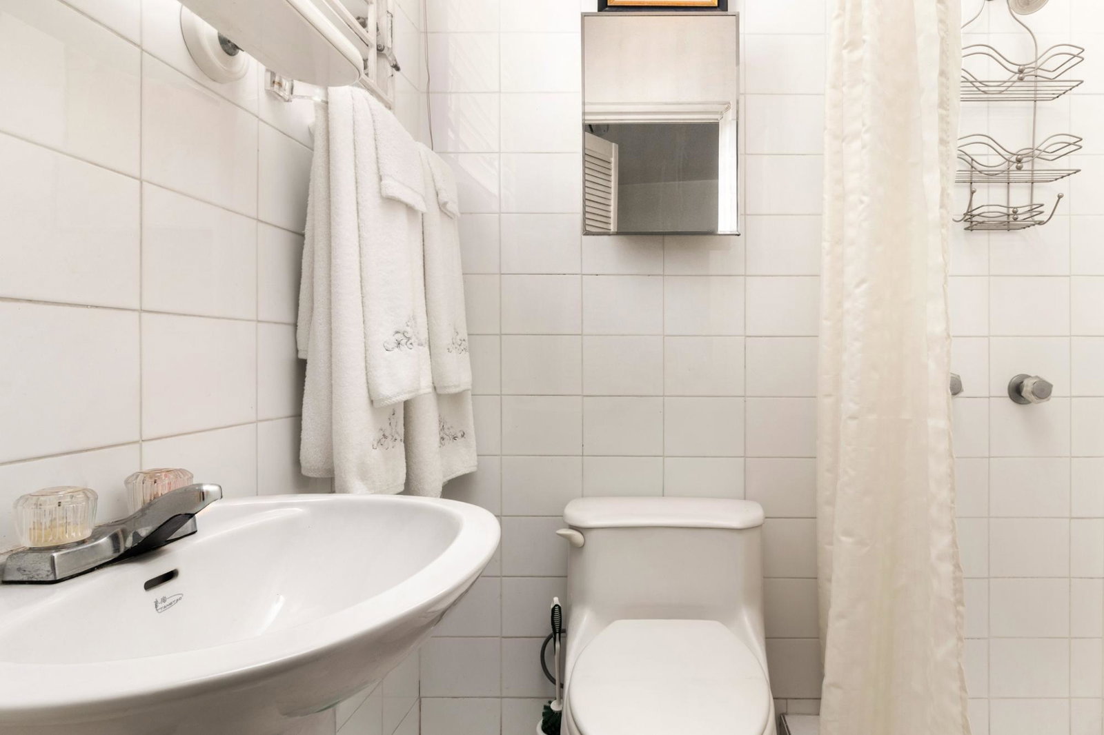 Spacious-Family-Home-for-Sale-at-17-Shenstone-Drive-St.-Andrew-Jamaica Seventeenth image of 17 Shenstone Drive in Kingston 6, St. Andrew, Jamaica - property is For Sale