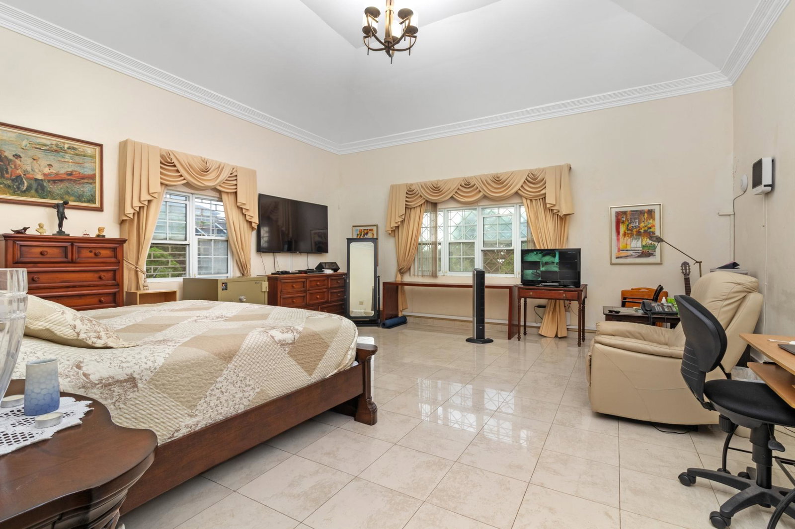Spacious-Family-Home-for-Sale-at-17-Shenstone-Drive-St.-Andrew-Jamaica Twenty-Ninth image of 17 Shenstone Drive in Kingston 6, St. Andrew, Jamaica - property is For Sale