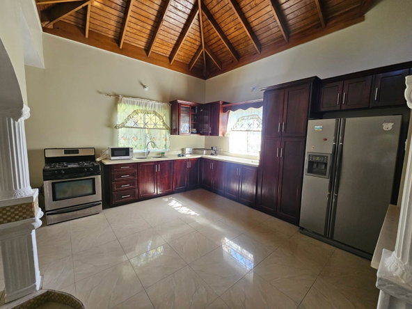 Sixth image of 413 Travellers Close in MAGIL PALMS, St. Catherine, Jamaica - property is For Rent
