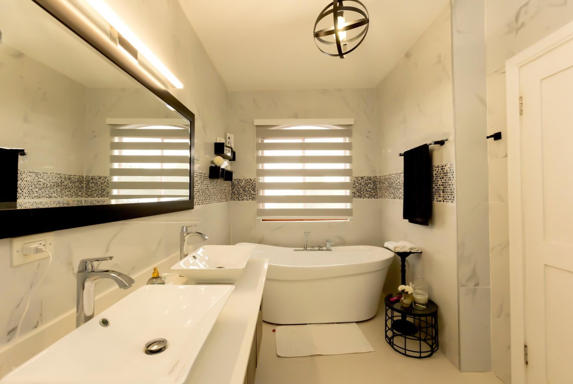 Seventeenth image of 1-1 Sterling Castle Heights in Kingston 19, St. Andrew, Jamaica - property is For Rent