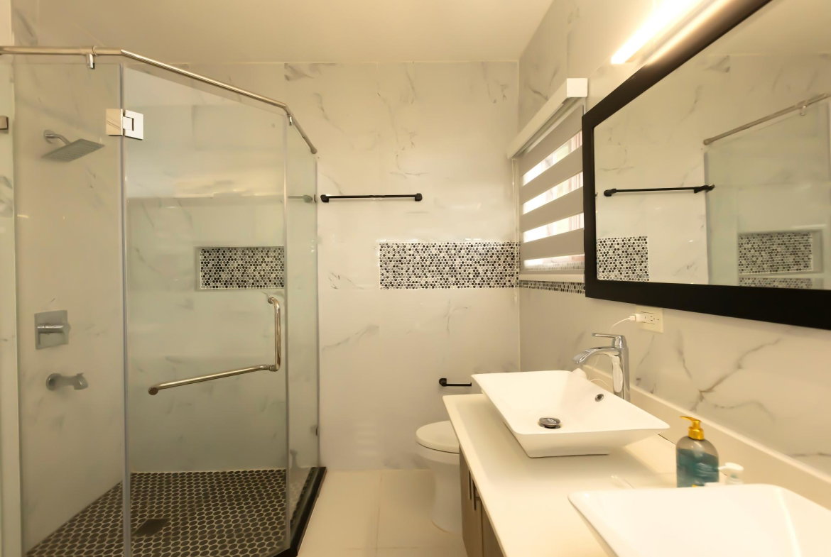 Eighteenth image of 1-1 Sterling Castle Heights in Kingston 19, St. Andrew, Jamaica - property is For Rent