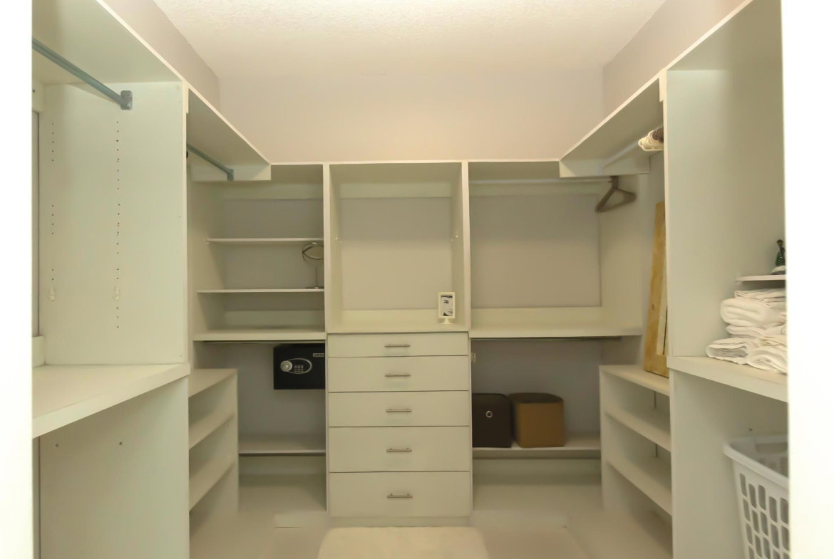 Nineteenth image of 1-1 Sterling Castle Heights in Kingston 19, St. Andrew, Jamaica - property is For Rent