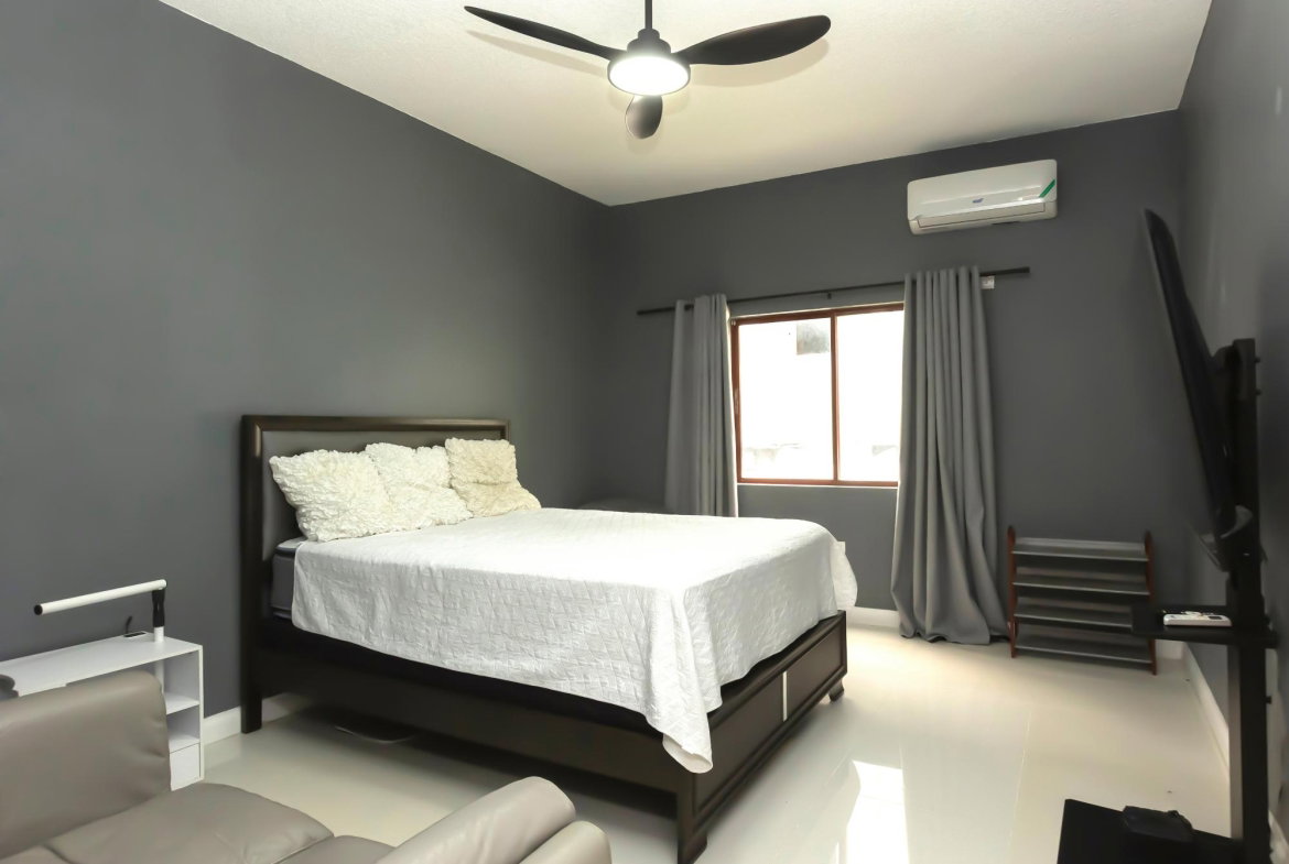 Twentieth image of 1-1 Sterling Castle Heights in Kingston 19, St. Andrew, Jamaica - property is For Rent