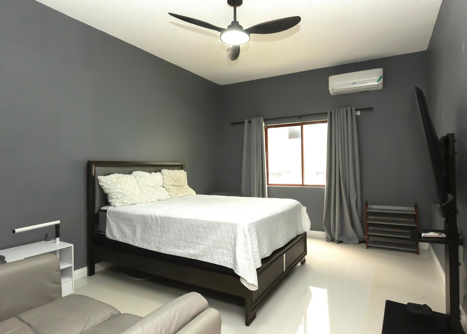 Twentieth image of 1-1 Sterling Castle Heights in Kingston 19, St. Andrew, Jamaica - property is For Rent