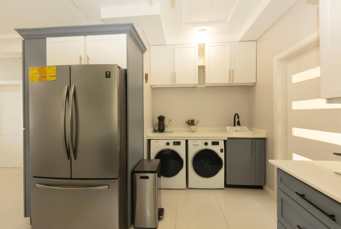 Eighth image of 1-1 Sterling Castle Heights in Kingston 19, St. Andrew, Jamaica - property is For Rent