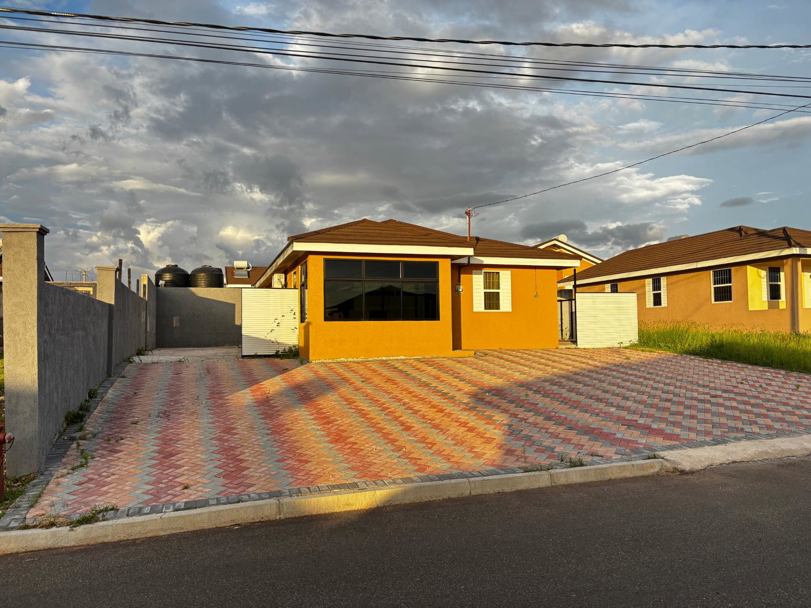 Upgraded-2-Bedroom-House-for-Sale-at-Colbeck-Manor-St.-Catherine-Jamaica Second image of 93 Colbeck Manor, Phase 2 in Colbeck, St. Catherine, Jamaica - property is For Sale