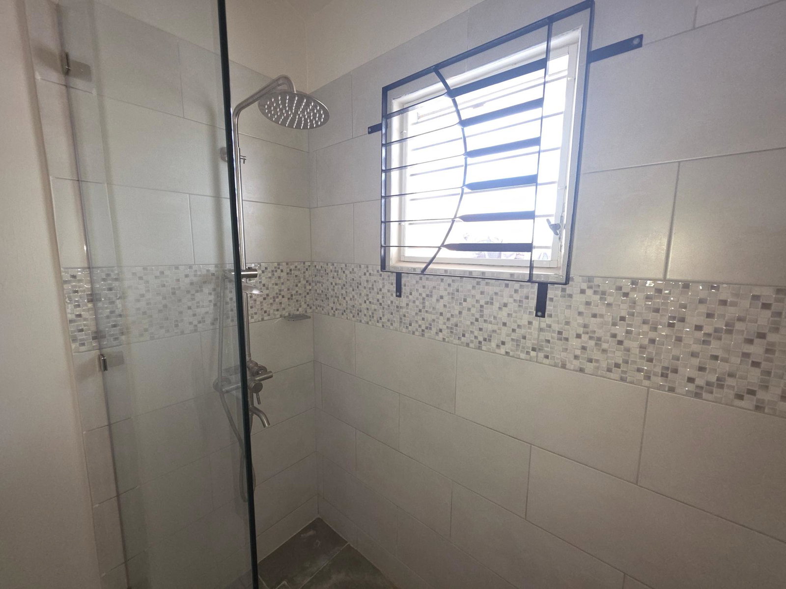 Seventh image of 585 Phoenix Park Village ii p in Phoenix Park, St. Catherine, Jamaica - property is For Rent